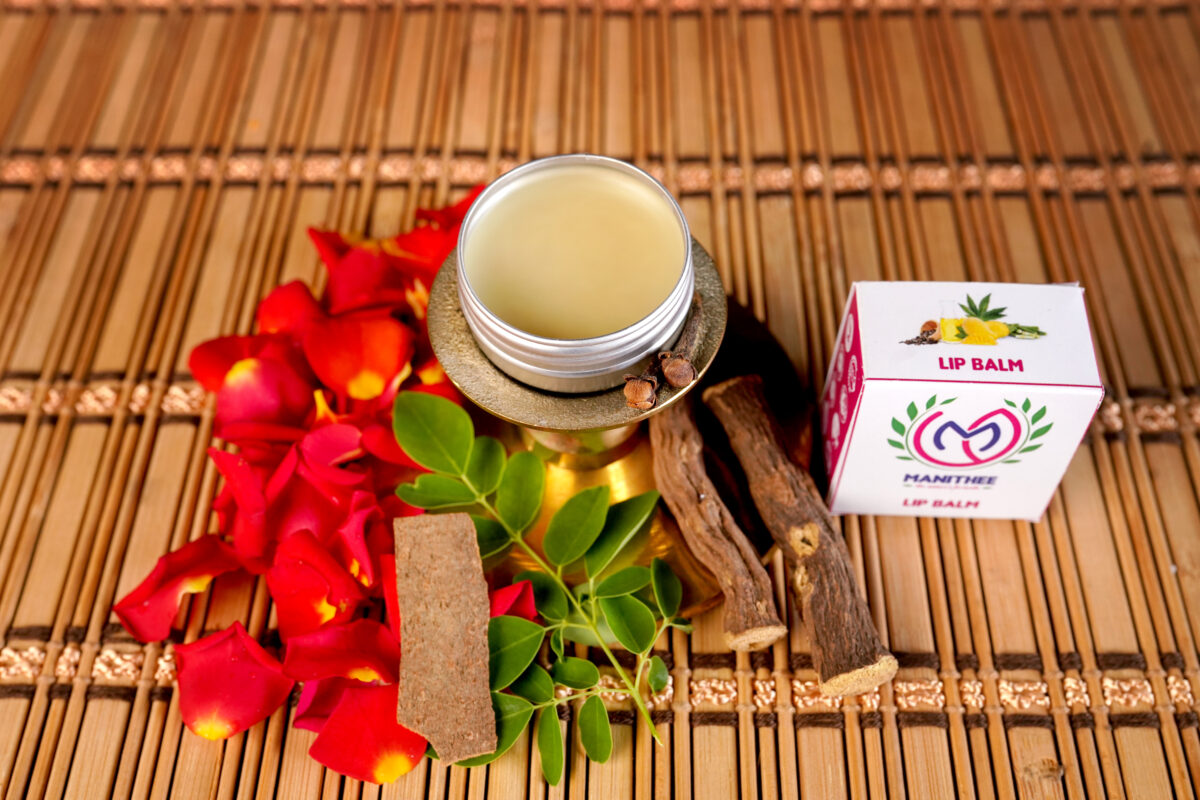 moisturizing lip balm, deeply nourishing